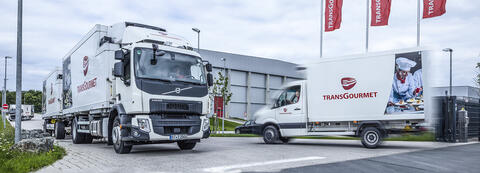 Lkw von Transgourmet vor einem Transgourmet Standort