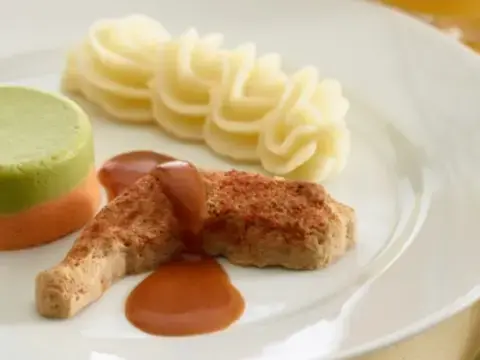 BestCon-Food-Haehnchenschenkel-mit-Gemuese_400x324_acf_cropped-1.jpg